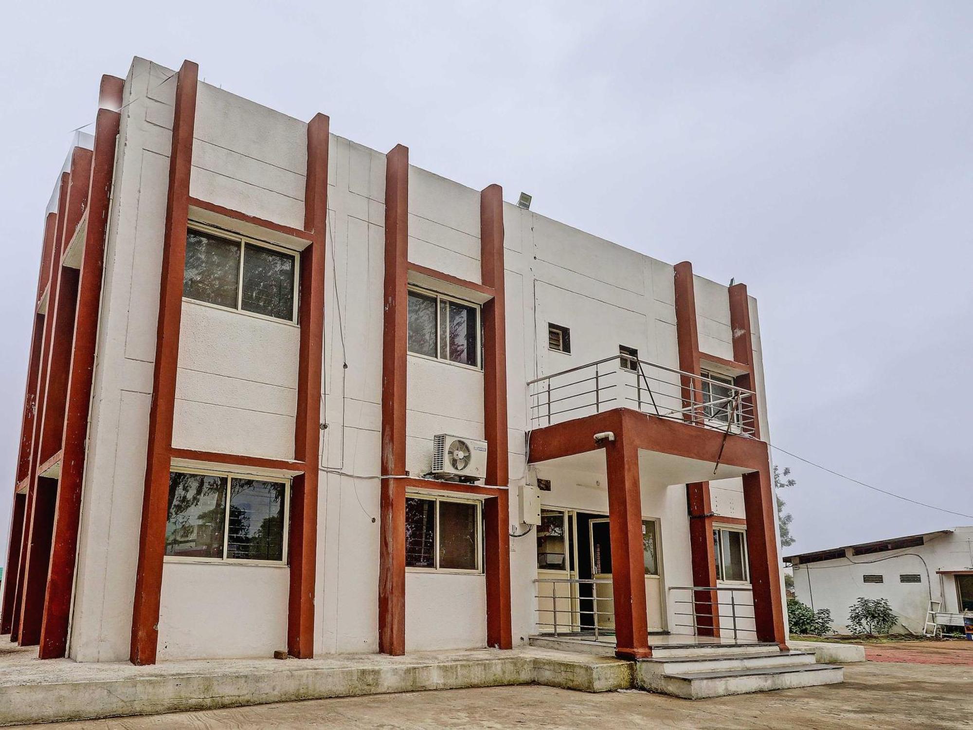 Super Hotel O Midway Treat Dhār Exterior foto