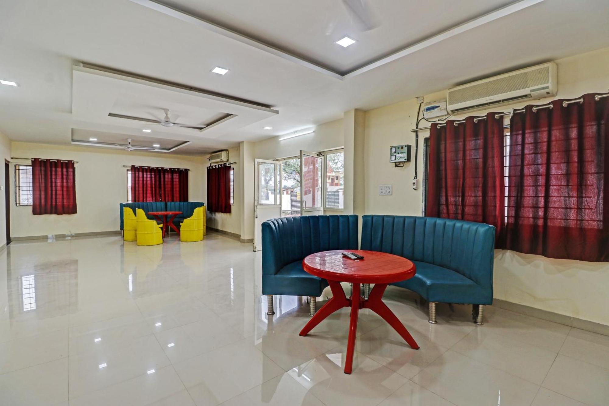 Super Hotel O Midway Treat Dhār Exterior foto